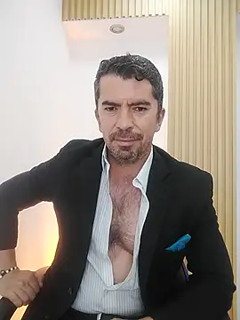 JuanKFit 45 online show from 04/15/26, 03:52