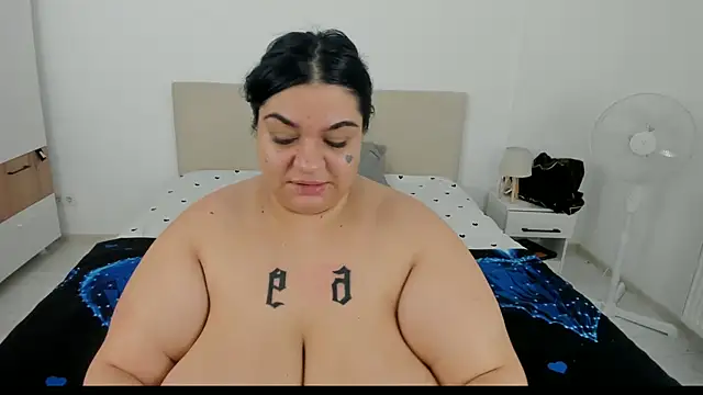 Snapshot of EvvaBBW chatting on 09/10/25, 06:57 EvvaBBW online show from 09/10/25, 06:57