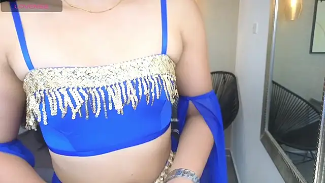 Lia Mar  online show from 10/31/25, 06:09