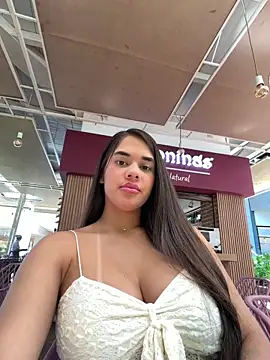 BellaLeclair online show from 04/26/26, 03:21