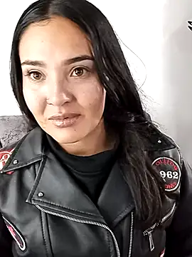 meli  brown online show from 10/10/25, 06:34