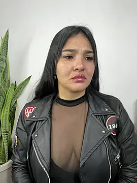 meli  brown online show from 04/17/26, 03:53