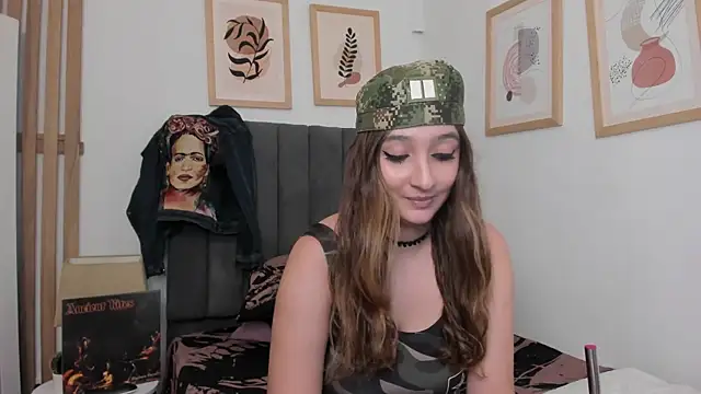 Alice Dickinssonn online show from 12/18/25, 08:48