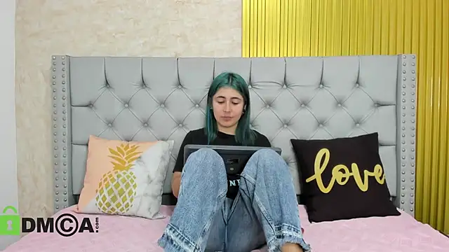 Skarlet 04 online show from 11/29/25, 05:49