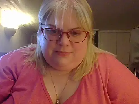 Kinkyhousewife83 online show from 01/06/26, 07:50