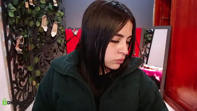 sofi lara28 online show from 02/16/26, 01:29