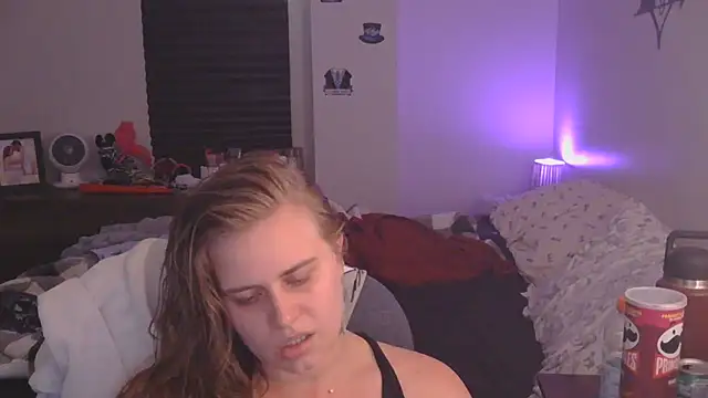 Sexyblonde12344 online show from 09/16/25, 06:31