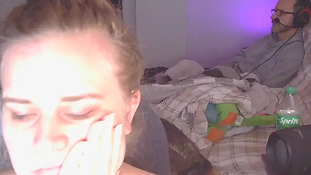 Sexyblonde12344 online show from 12/04/25, 04:59