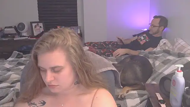 Sexyblonde12344 online show from 12/16/25, 12:37