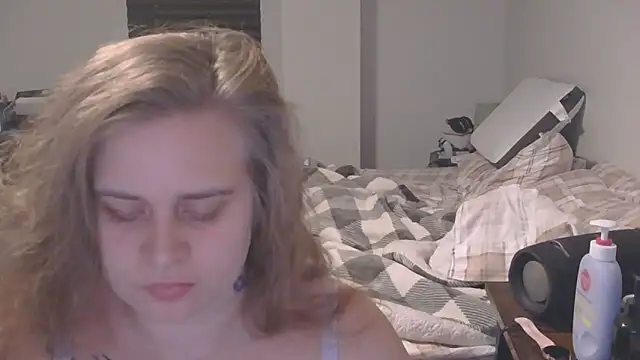 Sexyblonde12344 online show from 12/18/25, 08:15