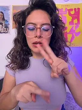 Katheerine online show from 10/22/25, 01:06