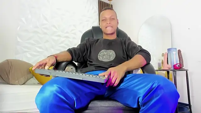 Ricky Owens1 online show from 09/25/25, 02:43