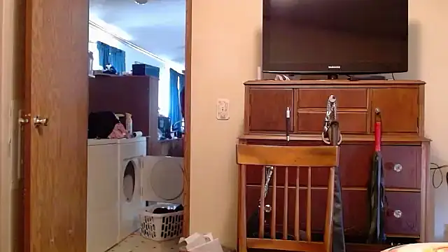 spicyphoenix online show from 09/18/25, 07:27