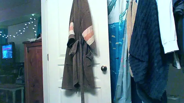 Pussyeat2please online show from 04/19/26, 10:58