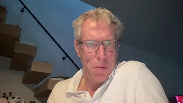 Snapshot of choupipat1 chatting on 09/13/25, 05:29 choupipat1 online show from 09/13/25, 05:29