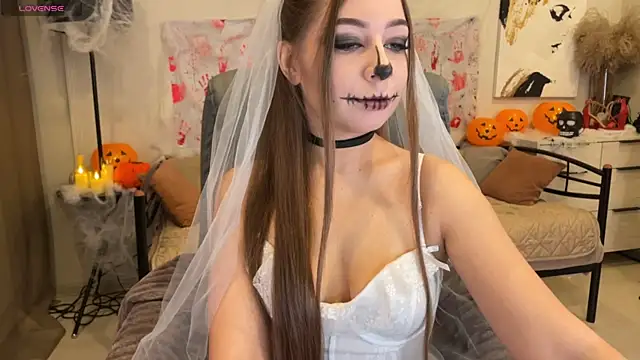 Yummy Jane online show from 10/27/25, 01:20