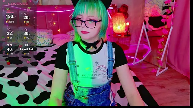 CoralineYoung online show from 04/12/26, 07:24