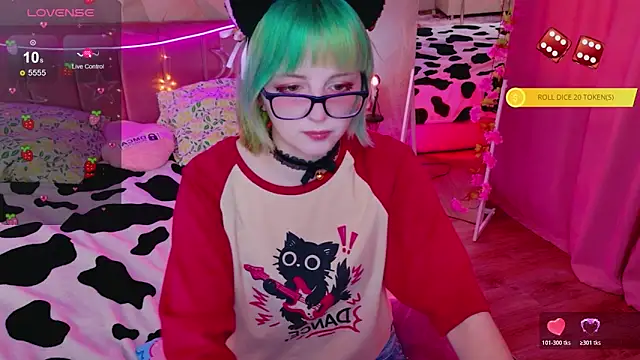 CoralineYoung online show from 04/25/26, 07:11