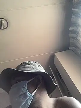 Snapshot of prefermaturedmommy chatting on 10/21/25, 09:43 prefermaturedmommy online show from 10/21/25, 09:43