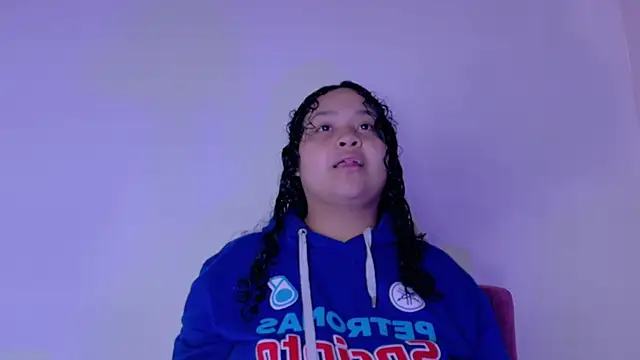 Snapshot of KITY_HILL chatting on 10/18/25, 04:26 KITY HILL online show from 10/18/25, 04:26