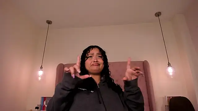 Snapshot of KITY_HILL chatting on 11/21/25, 04:55 KITY HILL online show from 11/21/25, 04:55