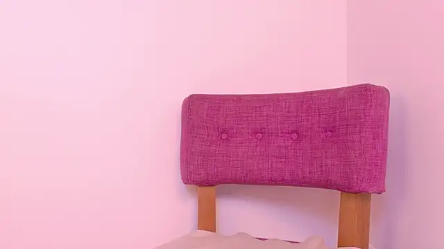 Snapshot of KITY_HILL chatting on 12/14/25, 04:51 KITY HILL online show from 12/14/25, 04:51