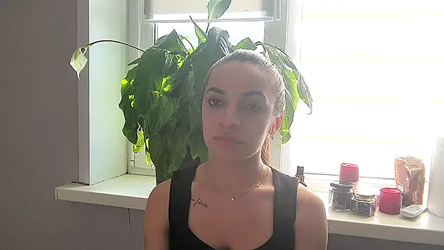 Snapshot of ElwineBooton chatting on 04/07/26, 10:05 ElwineBooton online show from 04/07/26, 10:05