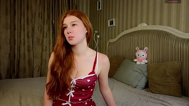 Snapshot of Juuulia_ chatting on 09/27/25, 02:44 Juuulia online show from 09/27/25, 02:44