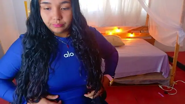 Snapshot of loreaniss chatting on 02/28/26, 04:08 loreaniss online show from 02/28/26, 04:08