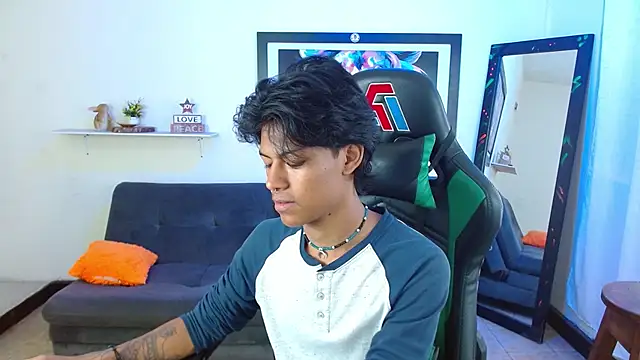 dreyk20 online show from 11/19/25, 02:06