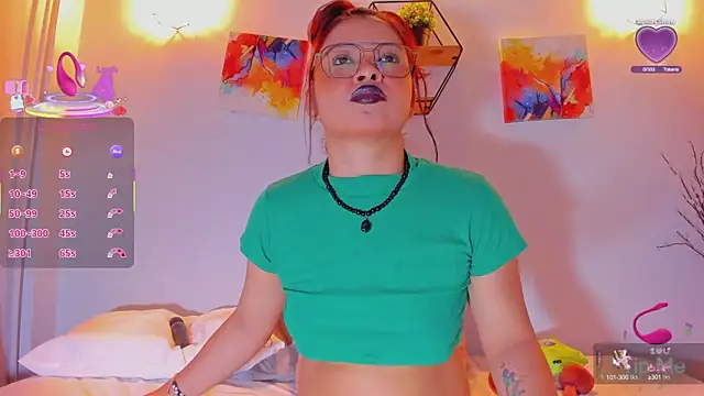 Snapshot of Karlaliones69 chatting on 09/26/25, 11:58 Karlaliones69 online show from 09/26/25, 11:58