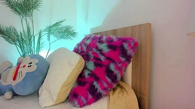 Hadid Jimenez  online show from 11/26/25, 07:26