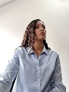 SofiaDelicia online show from 10/17/25, 02:08