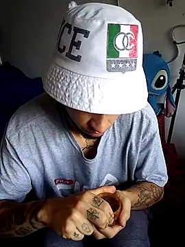 Tattoboy19cm online show from 03/02/26, 03:08