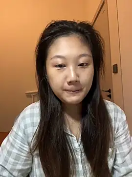 Snapshot of xena0501 chatting on 09/19/25, 05:24 xena0501 online show from 09/19/25, 05:24