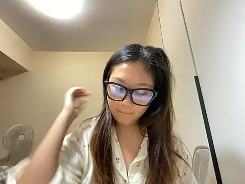 Snapshot of xena0501 chatting on 09/24/25, 12:52 xena0501 online show from 09/24/25, 12:52