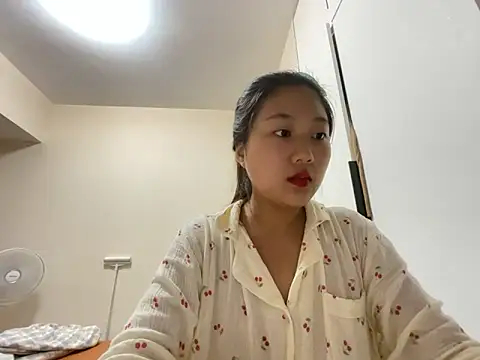 Snapshot of xena0501 chatting on 09/27/25, 12:32 xena0501 online show from 09/27/25, 12:32