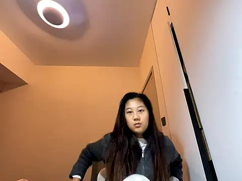 Snapshot of xena0501 chatting on 10/26/25, 02:56 xena0501 online show from 10/26/25, 02:56