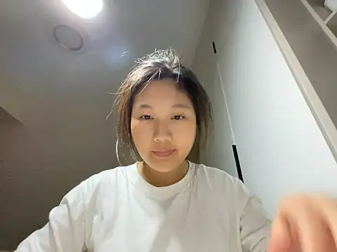 Snapshot of xena0501 chatting on 11/03/25, 05:47 xena0501 online show from 11/03/25, 05:47