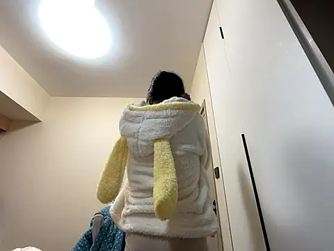 Snapshot of xena0501 chatting on 11/12/25, 02:06 xena0501 online show from 11/12/25, 02:06