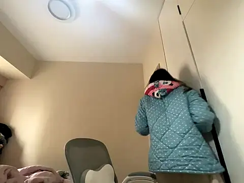 Snapshot of xena0501 chatting on 11/24/25, 02:33 xena0501 online show from 11/24/25, 02:33