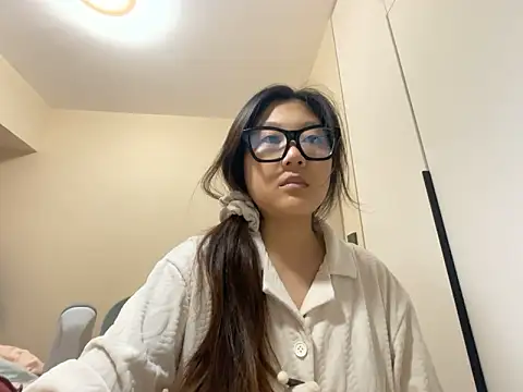 Snapshot of xena0501 chatting on 11/26/25, 05:30 xena0501 online show from 11/26/25, 05:30