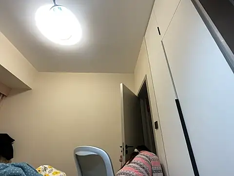 Snapshot of xena0501 chatting on 12/05/25, 10:57 xena0501 online show from 12/05/25, 10:57