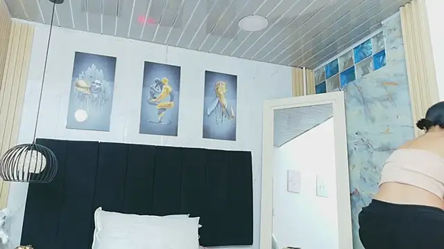 cutepetitee online show from 07/10/26, 12:08