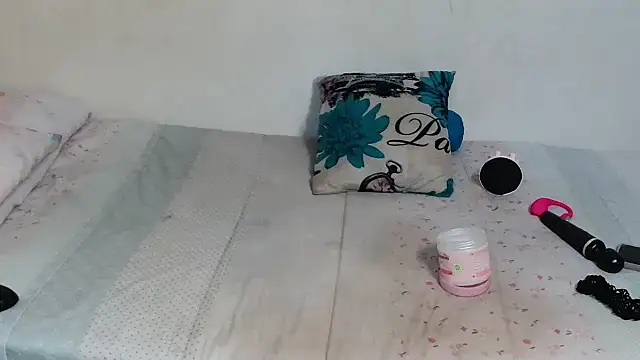 SinfullyForbiddeno7 online show from 10/08/25, 11:46