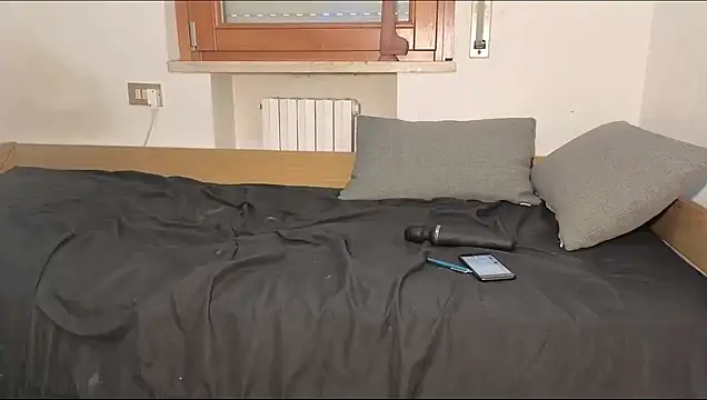 Nina-Holly online show from 04/09/26, 01:05