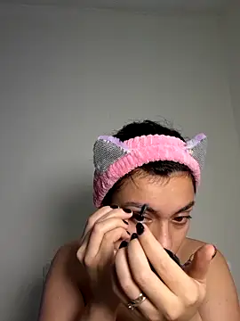 AmaiaSalvatore online show from 09/13/25, 09:47