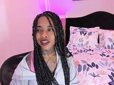 Pauline Fox online show from 04/21/26, 02:37