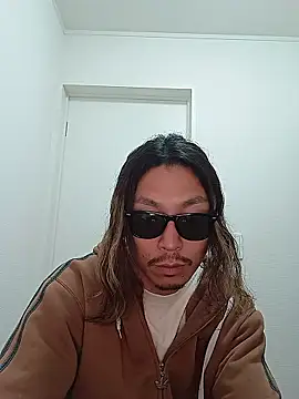 specialz0831 online show from 04/23/26, 12:29