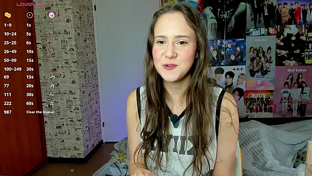 LucyRose3 online show from 09/28/25, 07:47